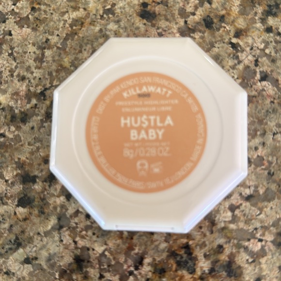 Fenty Beauty Freestyle Highlighter Illuminateur - Picture 2 of 2